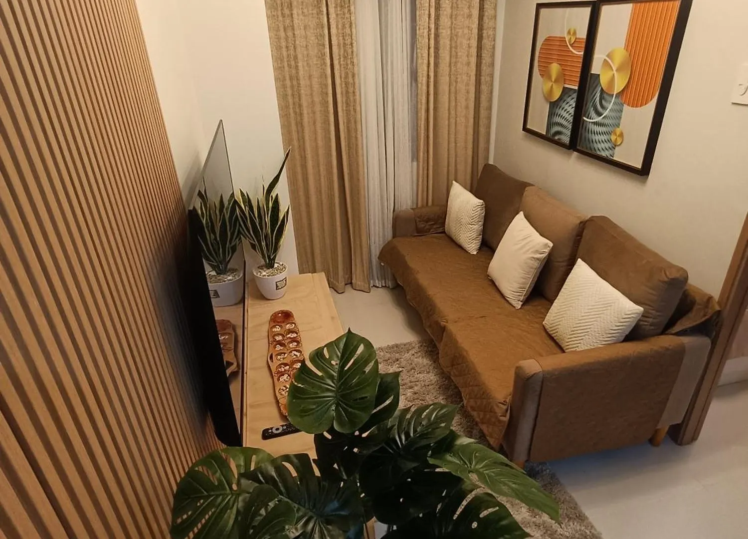 Clmn Staycation Metro Manila 0*,  Philippines