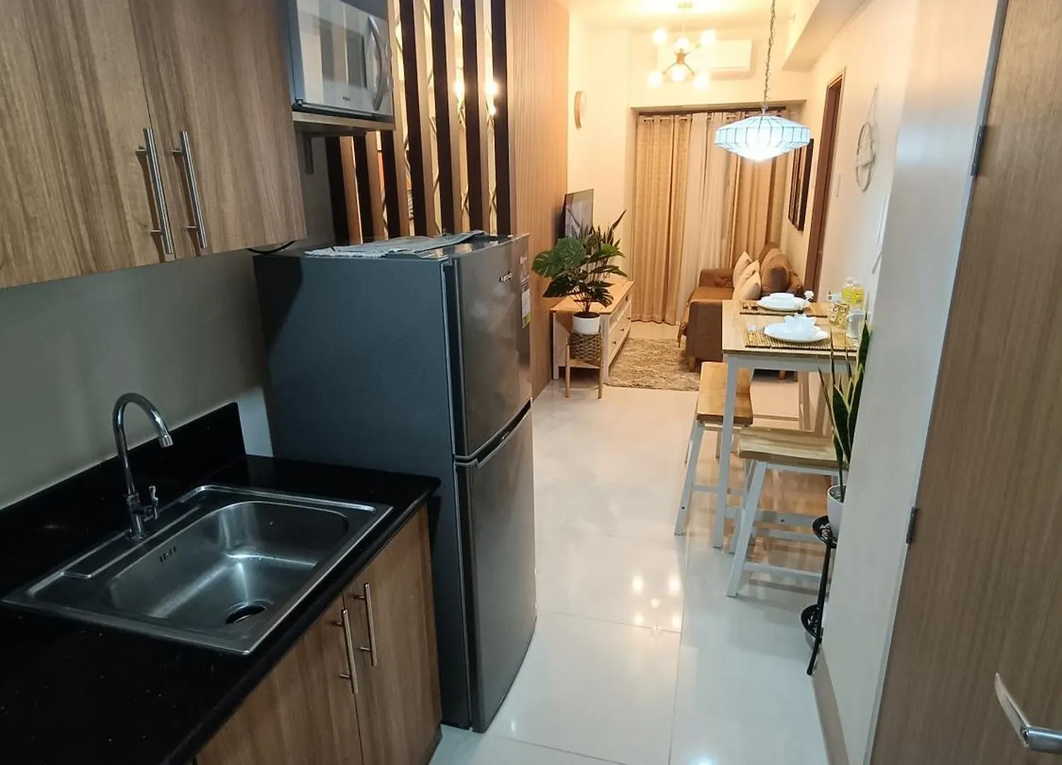 Capsule hotel Clmn Staycation Metro Manila